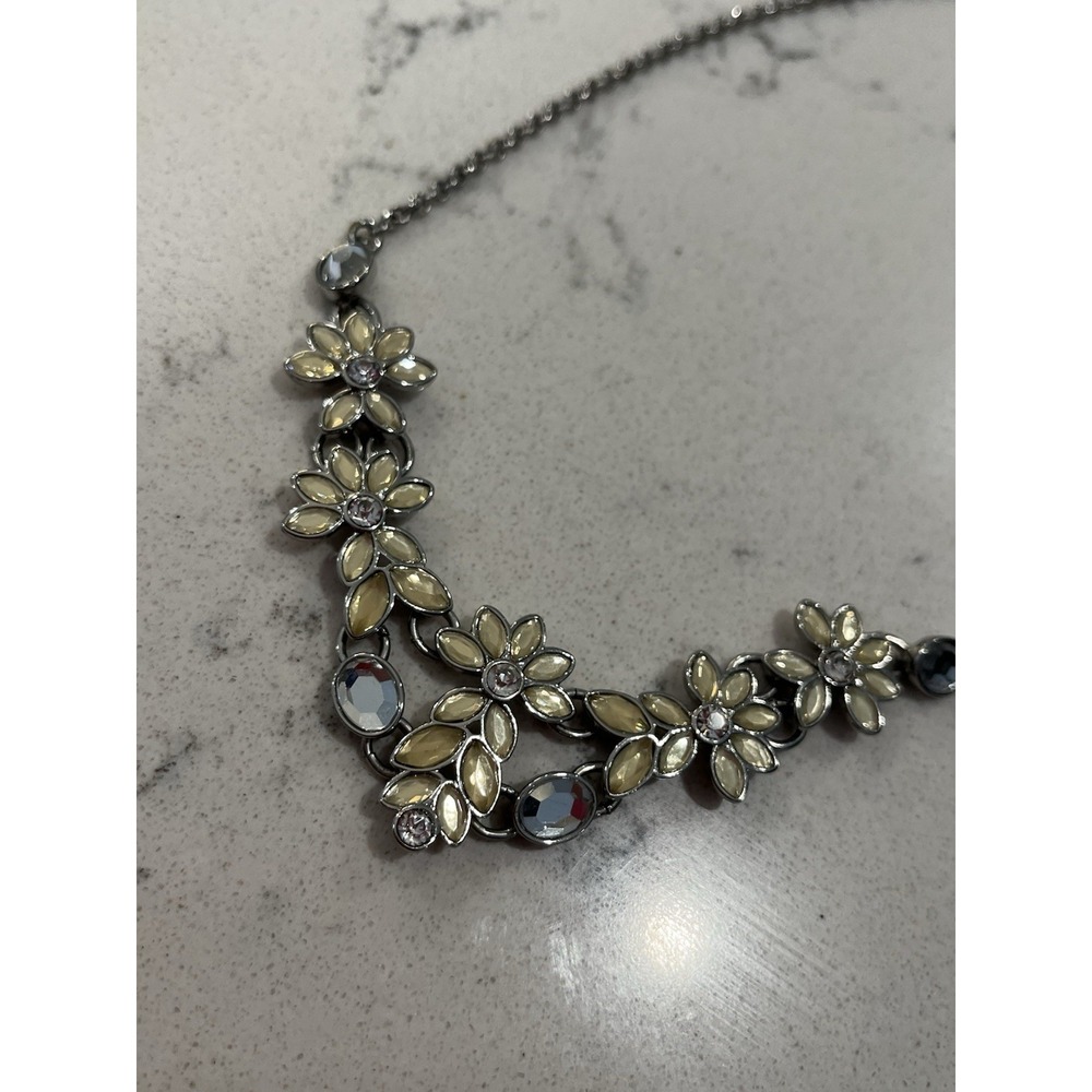 Lia Sophia Silver Floral Statement Necklace White Enamel Crystals Adjustable - Picture 6 of 7